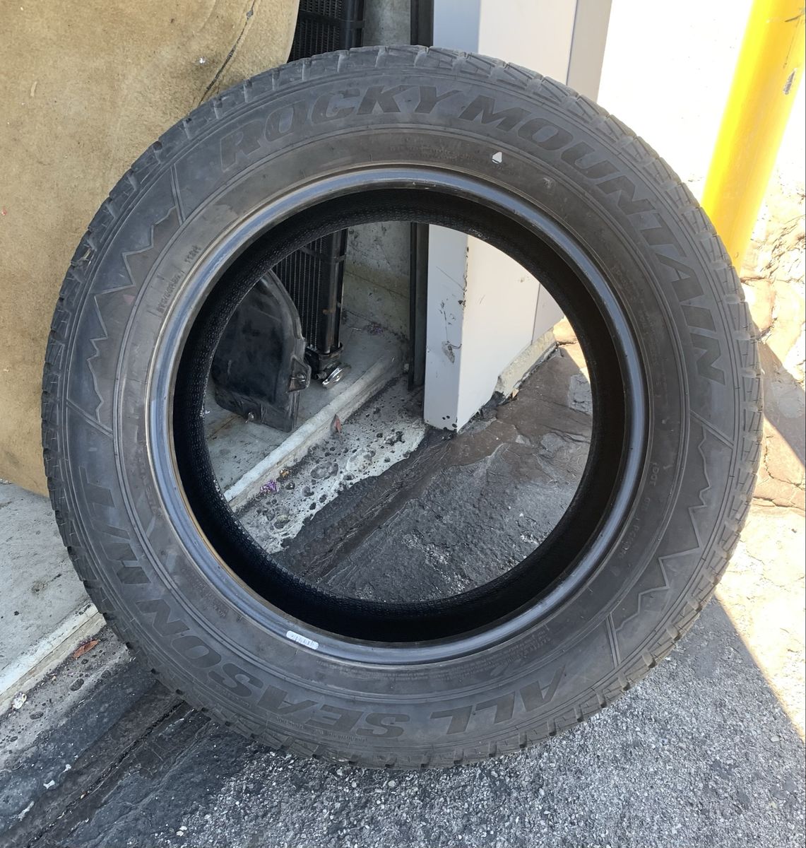 Rocky Mountain All Season H/T 275/55-20 (single tire)