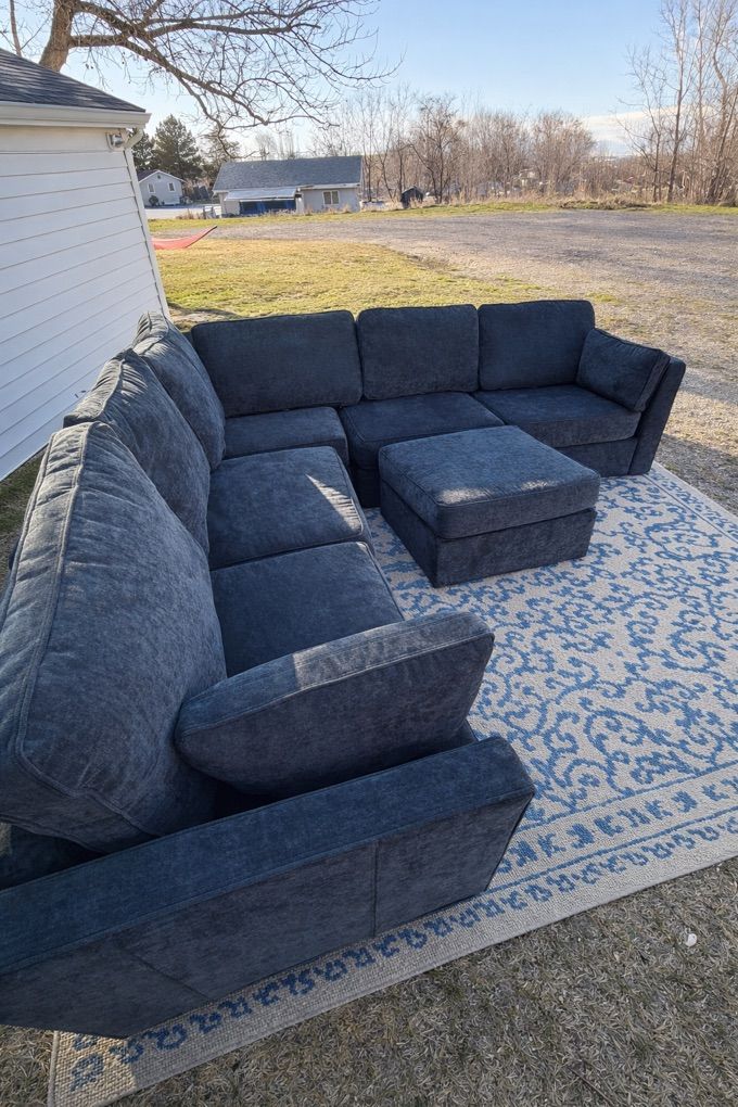 LoveSac Sectional in Midnight Navy -Like New m