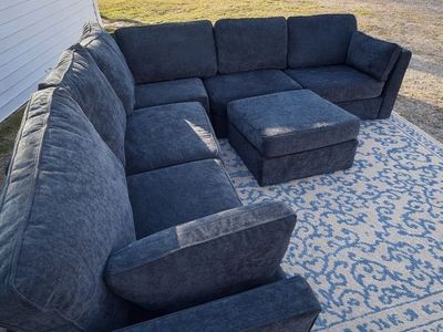 LoveSac Sectional in Midnight Navy -Like New m