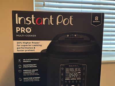 Instant Pot Pro (8 QT) 10-in-1 Multi Cooker