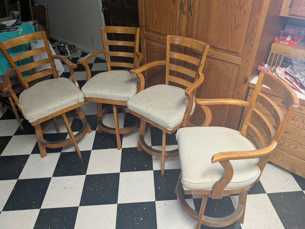 Set of 4 Wooden Swivel Bar Stools with Padded Seats