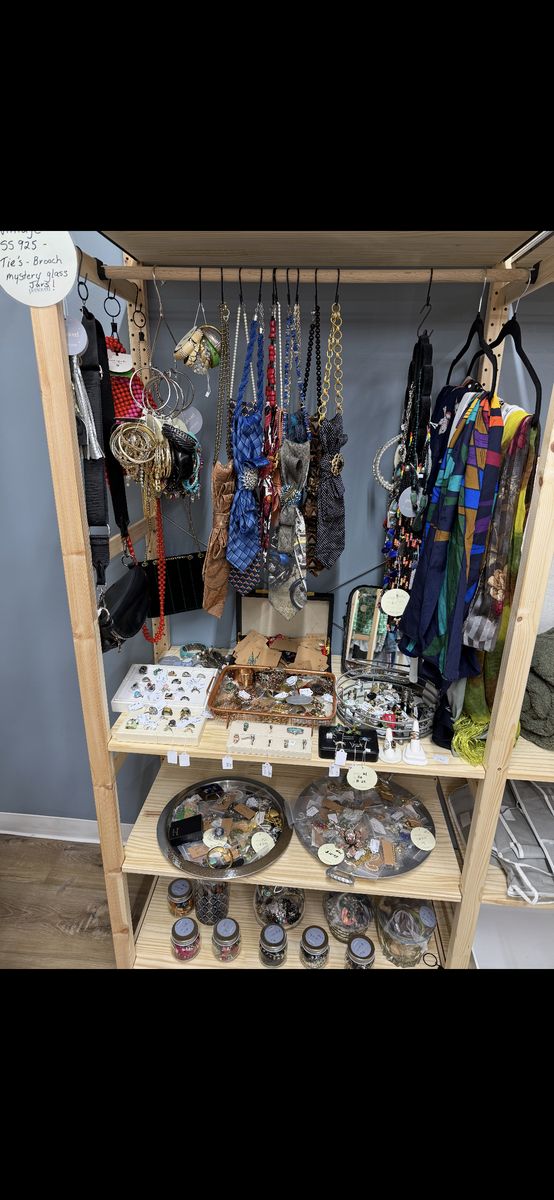 Booth At Holladay Preloved #61