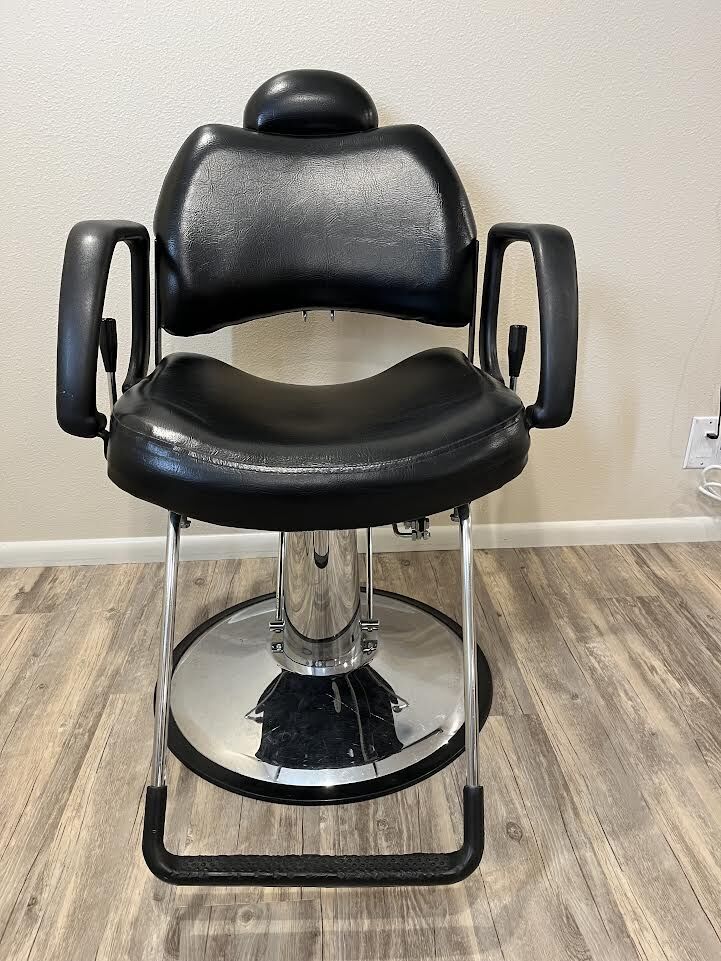 Barber/Stylist Chair