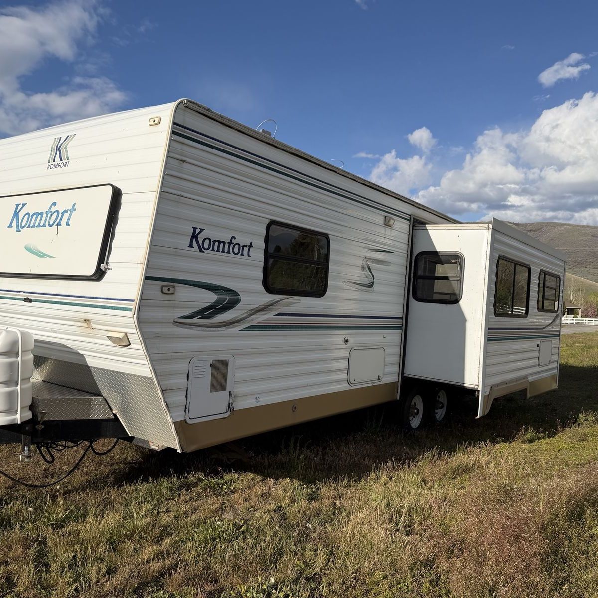2004 Komfort Trailer