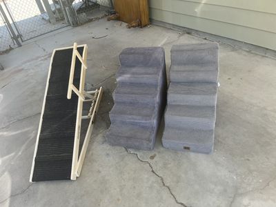 Free pet ramps and staircases for pickup