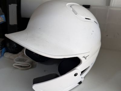 Mizuno B6 Baseball Batting Helmet White