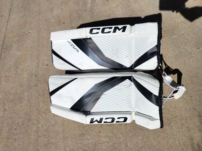 CCM Y Flex 3 Hockey Goalie Pads 24" Speed Skin