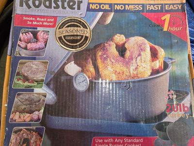 Dutch oven turkey cooker roaster