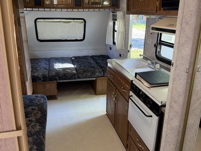1995 Fleetwood Prowler 22WL Travel Trailer - Solar Panel, A/C, Sleeps 6