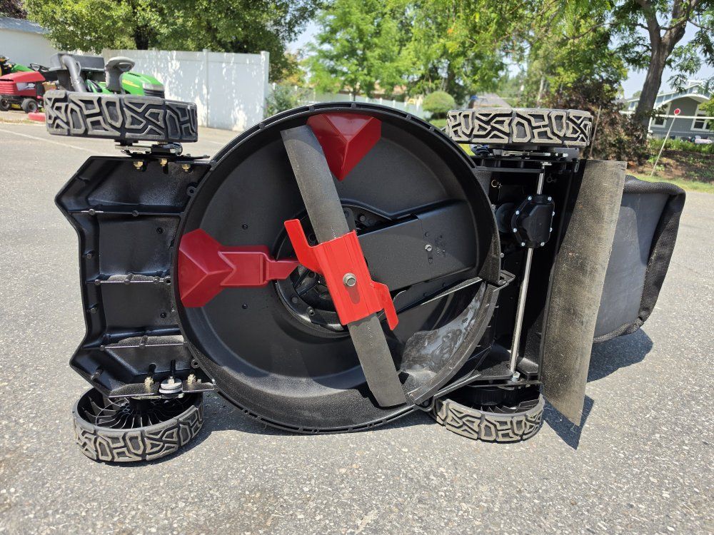 Main image 3