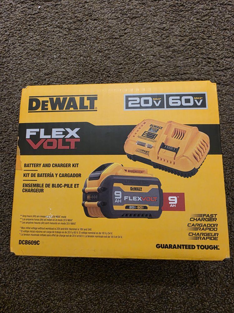 New Dewalt 9AH 60V FlexVolt and Fast Charger Kit