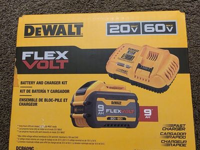 New Dewalt 9AH 60V FlexVolt and Fast Charger Kit