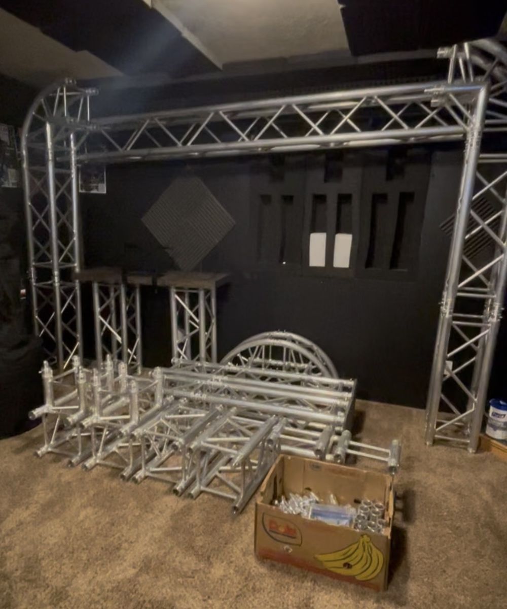 Global Truss F34 Truss system for Lighting and stages