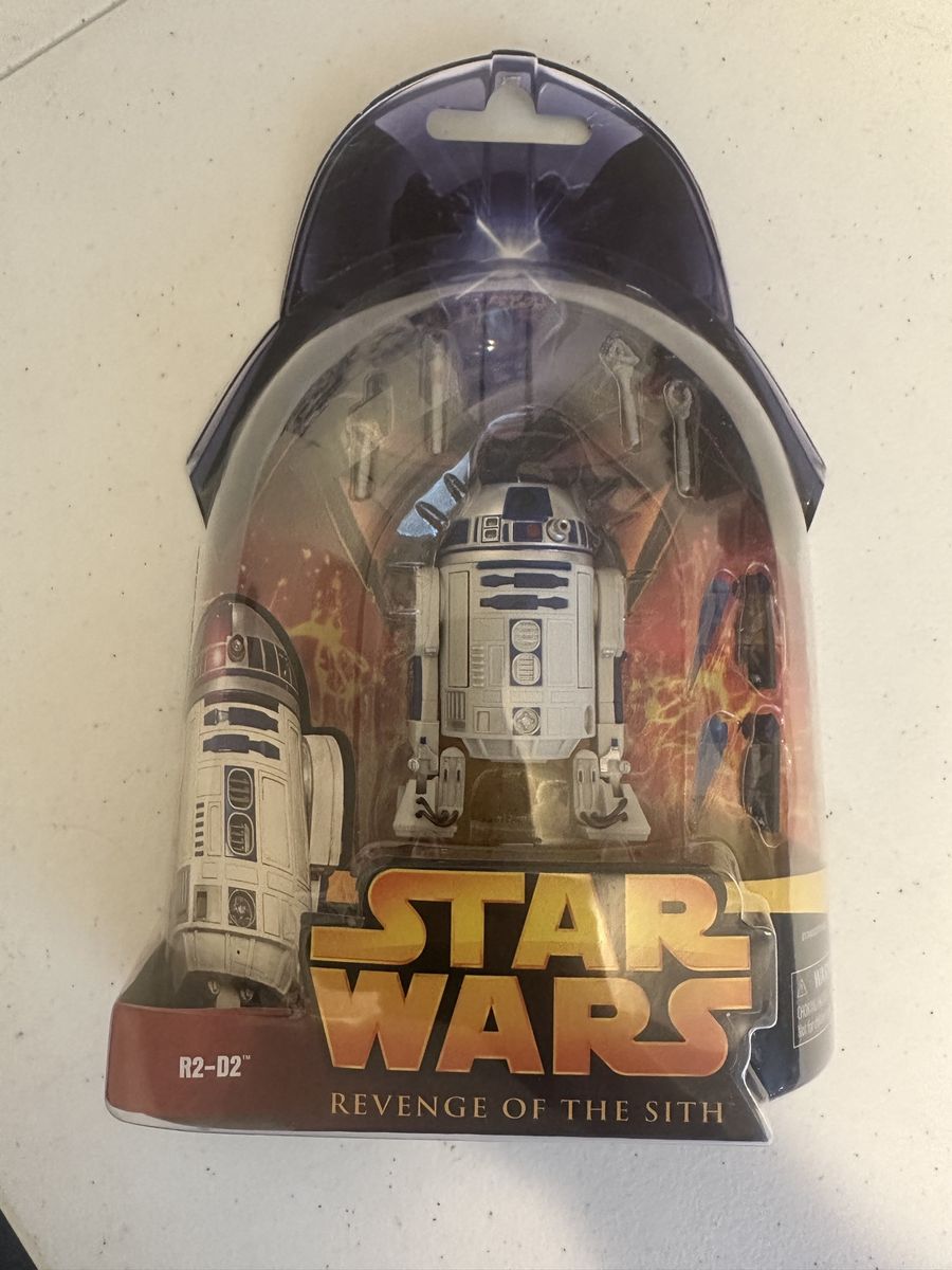 Star Wars The Black Series R2-D2 Revenge of the Sith 20th Anniversary Action Figure