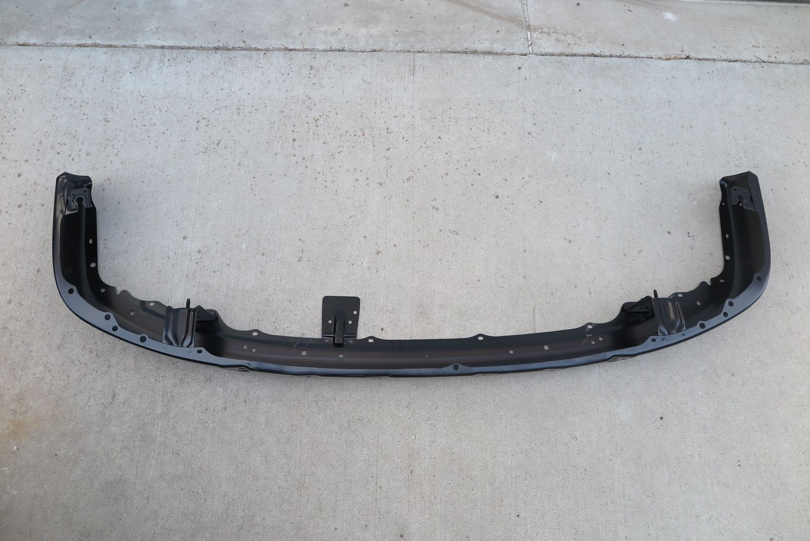 2000-2004 oem toyota 4runner front bumper assembly