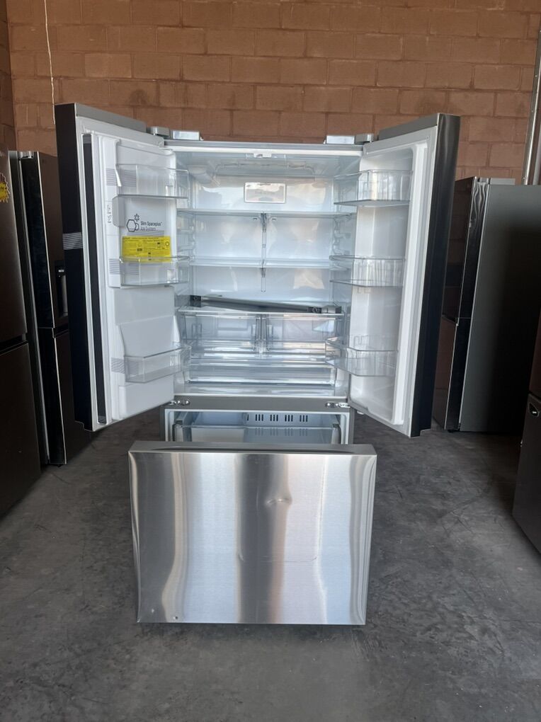 Appliance Blowout – LG Fridge $500