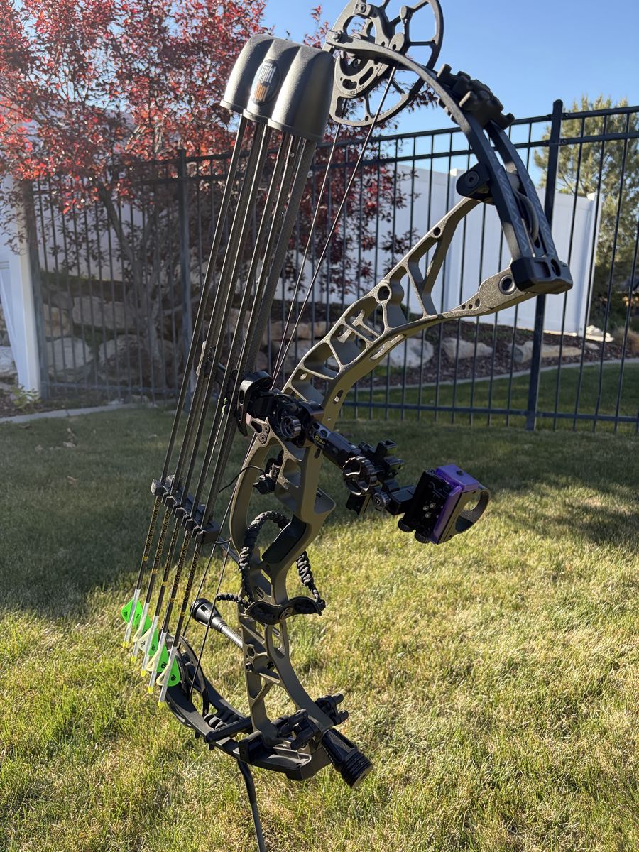 Hoyt Hunting Bow