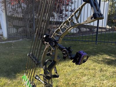 Hoyt Hunting Bow
