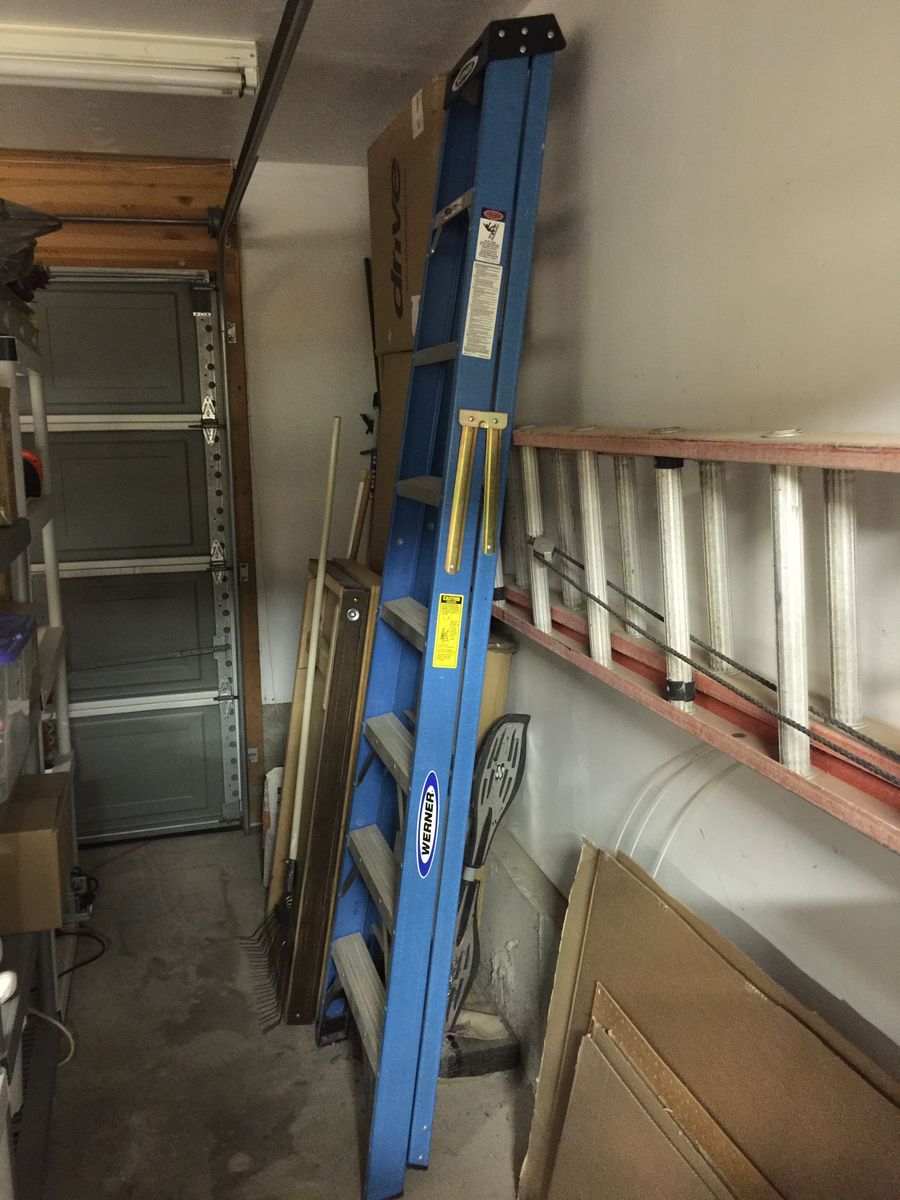 8’ Fiberglass Step Ladder