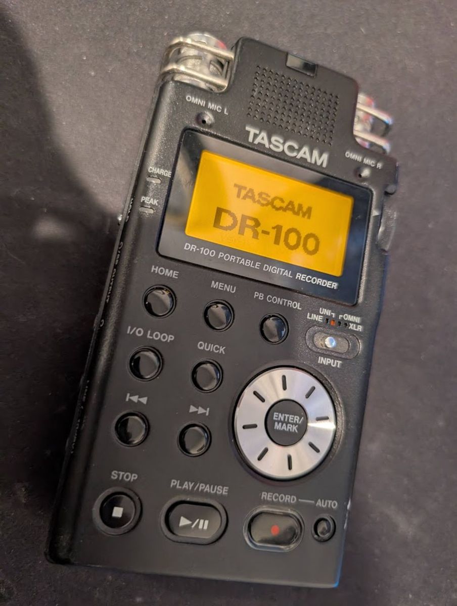 TASCAM DR-100 2-Channel Portable Digital Recorder w/ 16gb sd card