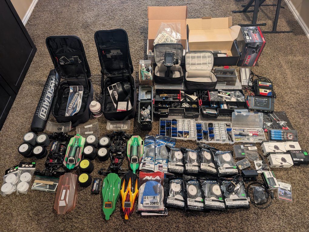 Huge RC racing bundle ready to run TLR Team Assciated