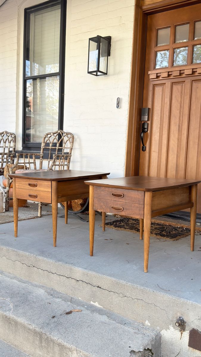 Lane Alta Vista Pair of Side Tables
