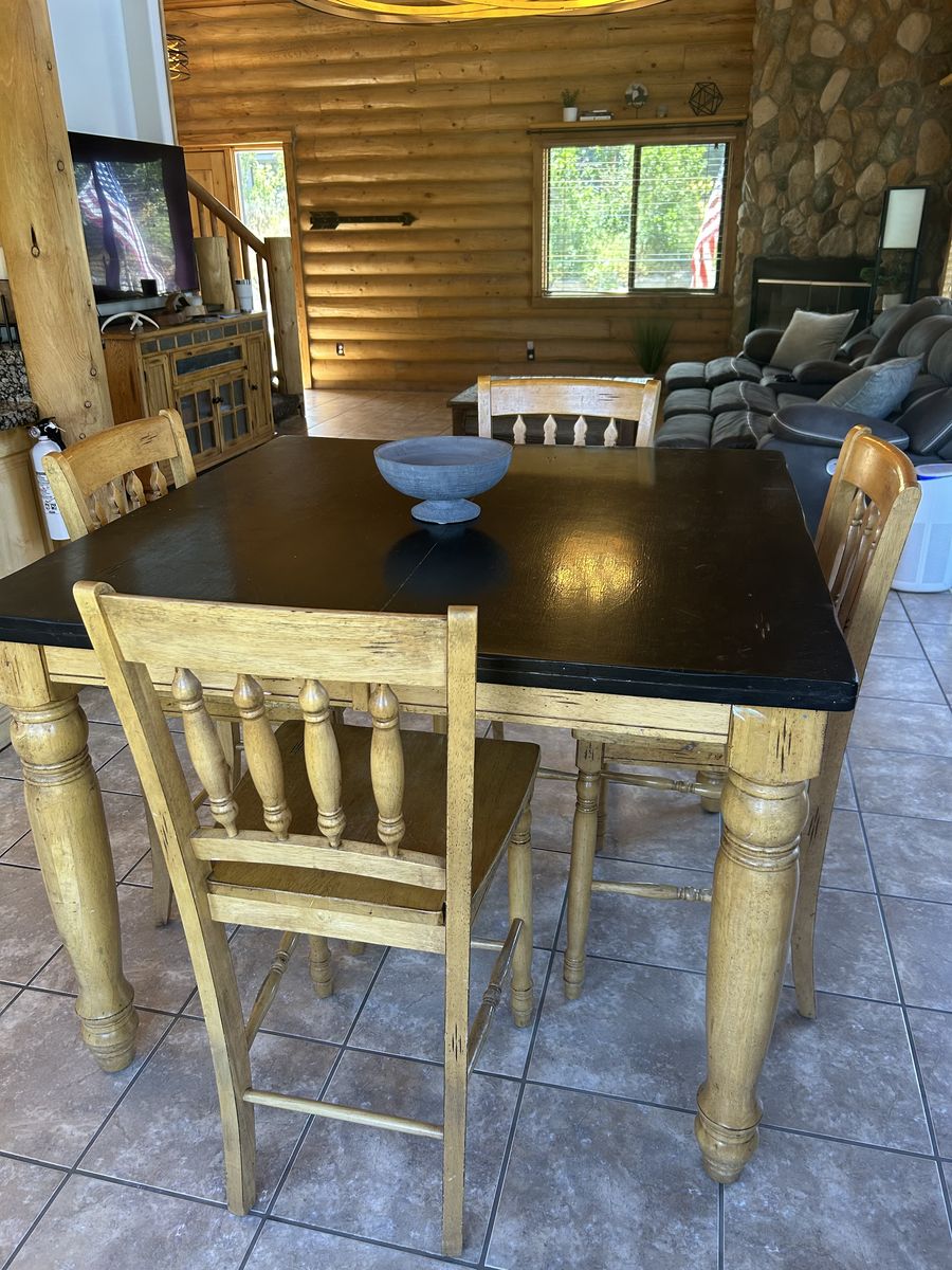 Tall dining table & chairs