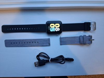 *BRAND NEW* Smart Watch - Fitness Tracker - Android/iOS Compatible
