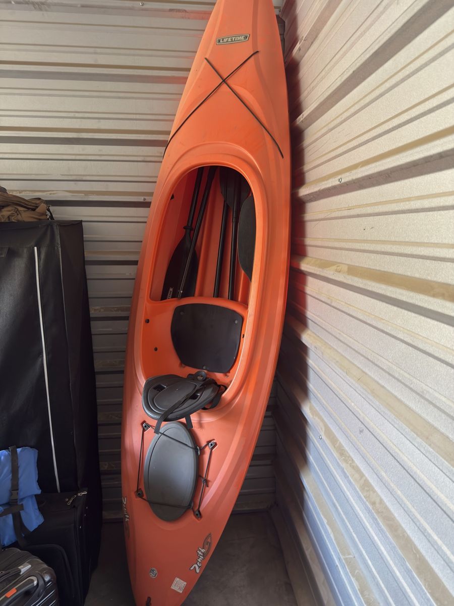Lifetime Charger 100 Sit-In Kayak