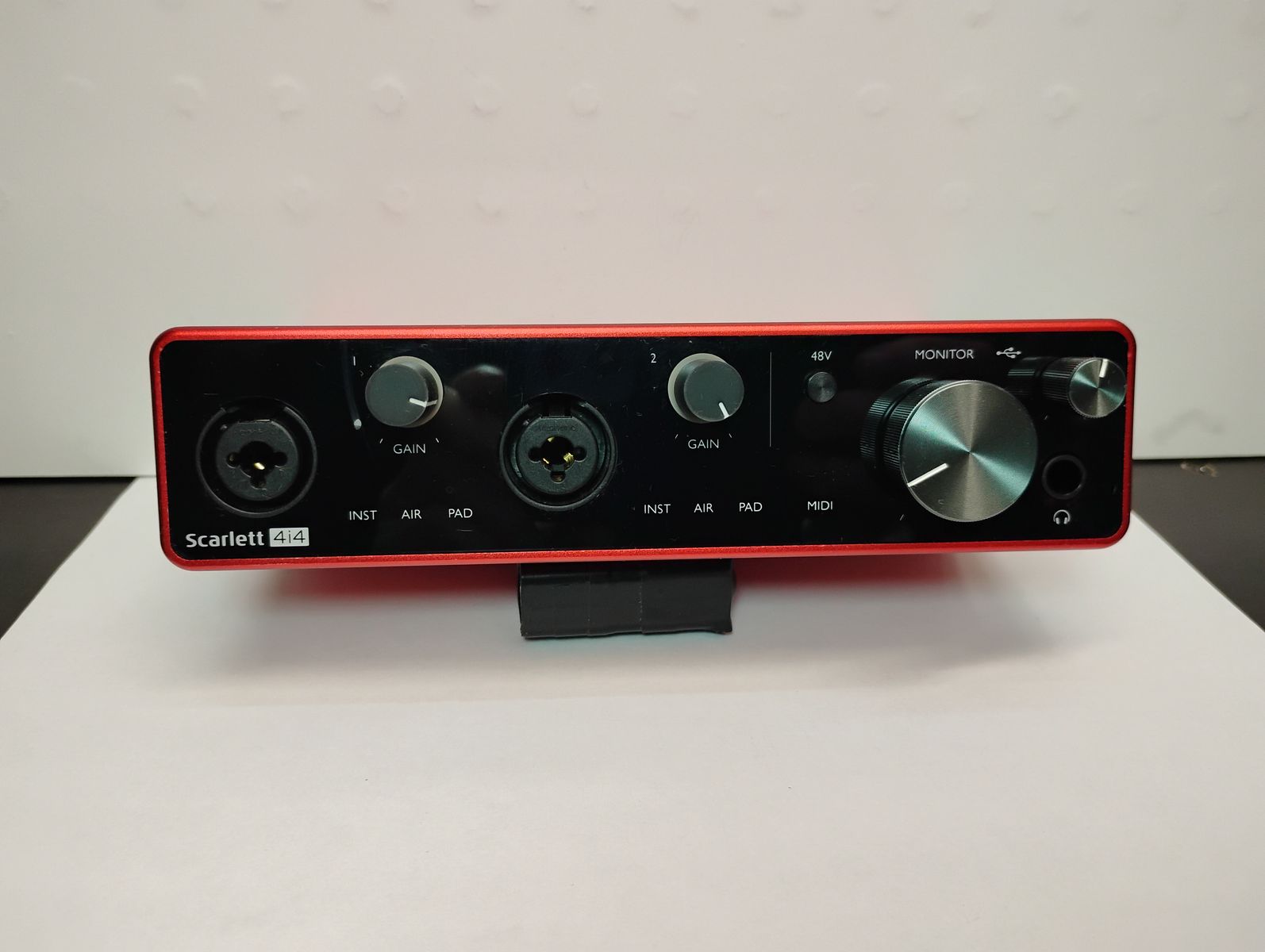 Focusrite Scarlett 4i4 [3rd Gen] 4-in, 4-out USB audio interface