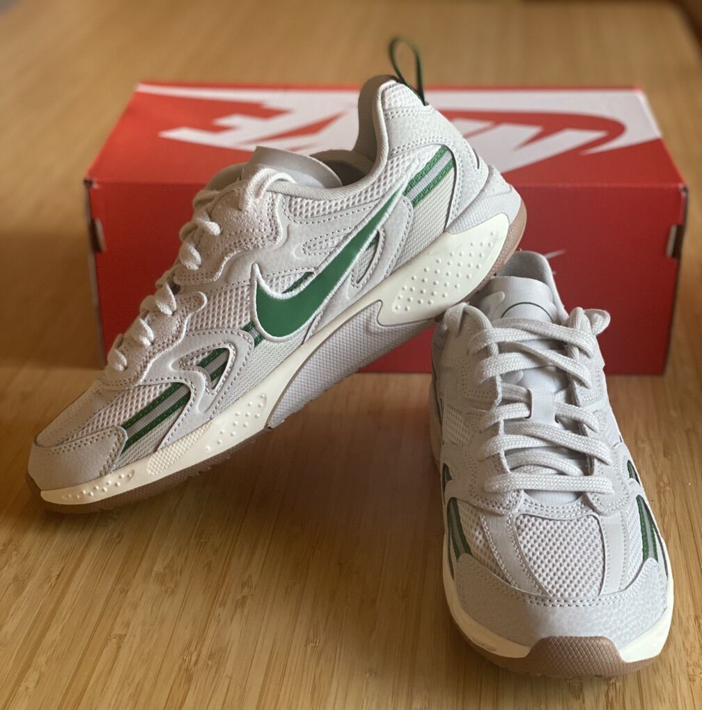 NEW! Nike JAM W 8.5 Pine Green-Bone