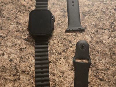 smart Watch i8 Ultra Replica with Two Black Bands works for IOS and Samsung.