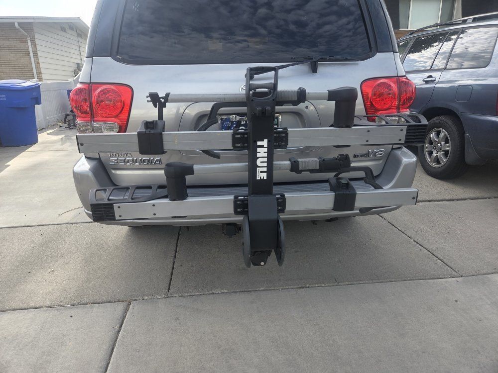 Thule T2 Pro XT 2 Bike Rack W/Bike & Hitch Locks