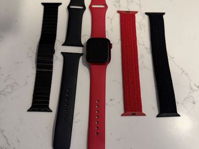 Apple Watch Series 7 41mm GPS Red - Extra Bands Included