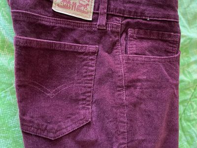 Levi Cords size 30