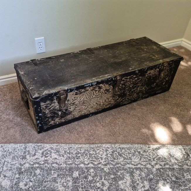 Military Foot Locker/Storage Trunk - Wood & Metal - Rustic