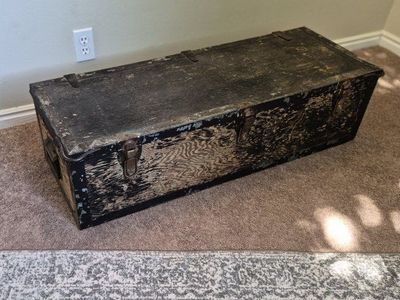 Military Foot Locker/Storage Trunk - Wood & Metal - Rustic
