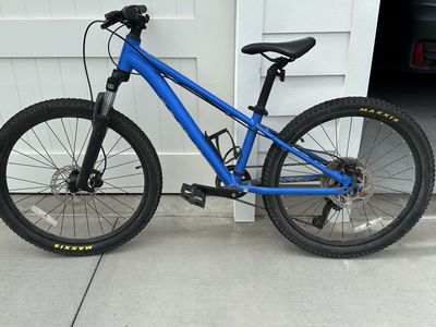 Youth mountain bike