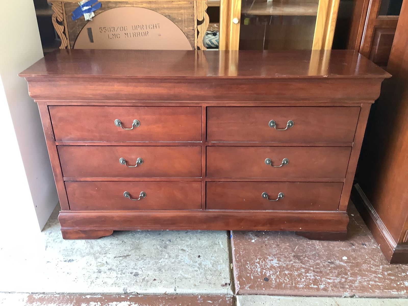 Traditional Solid Wood 6-Drawer Dresser - Cherry Finish