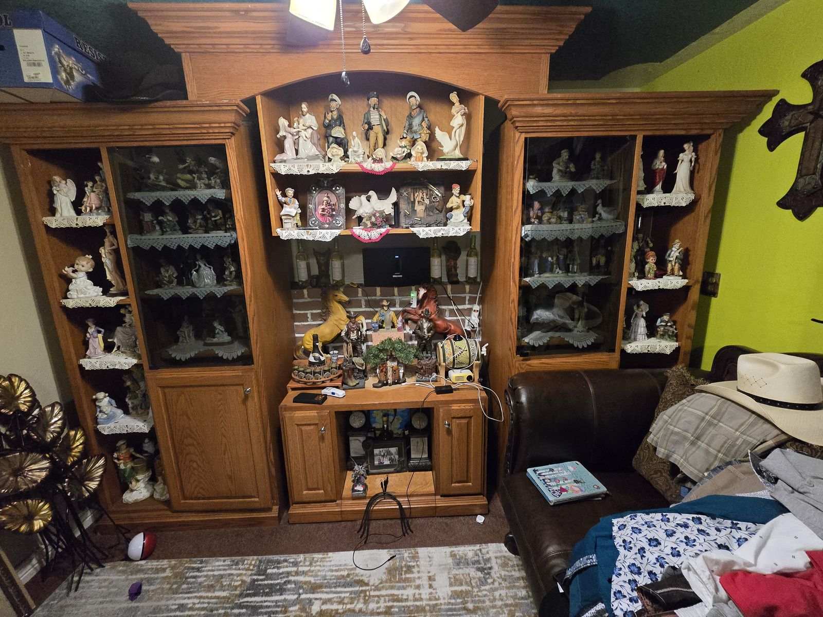 Entertainment center 