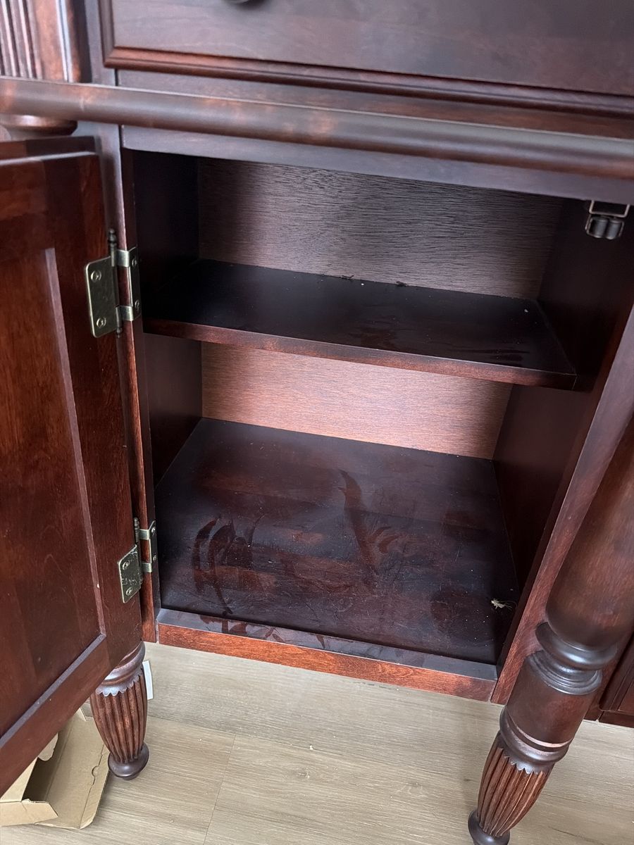 Main image 7
