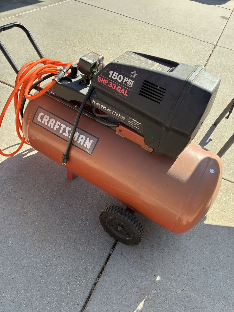 Craftsman 33 Gallon 6 HP 150 PSI Oil-Free Air Compressor 