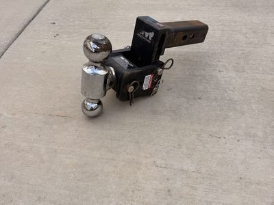 B&W Tow and Stow Hitch