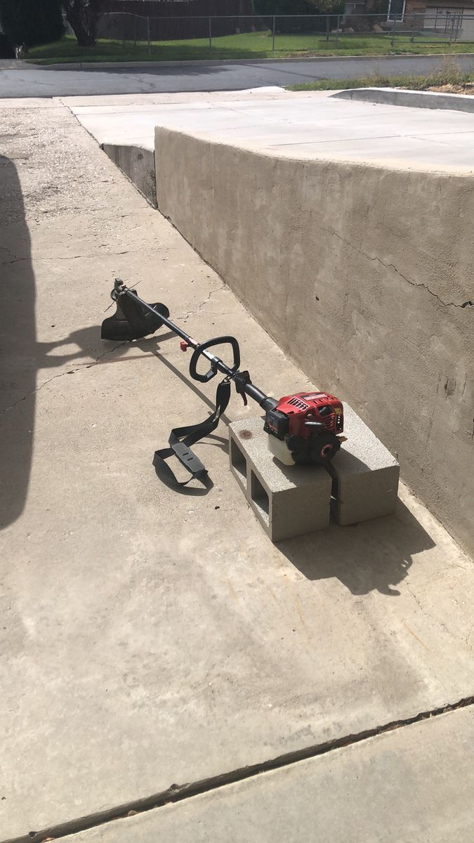 Craftsman weedwacker 30cc 4 cycle for sale $175 cash