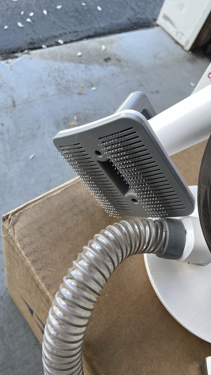 Animal Fur Brush With Vacuum