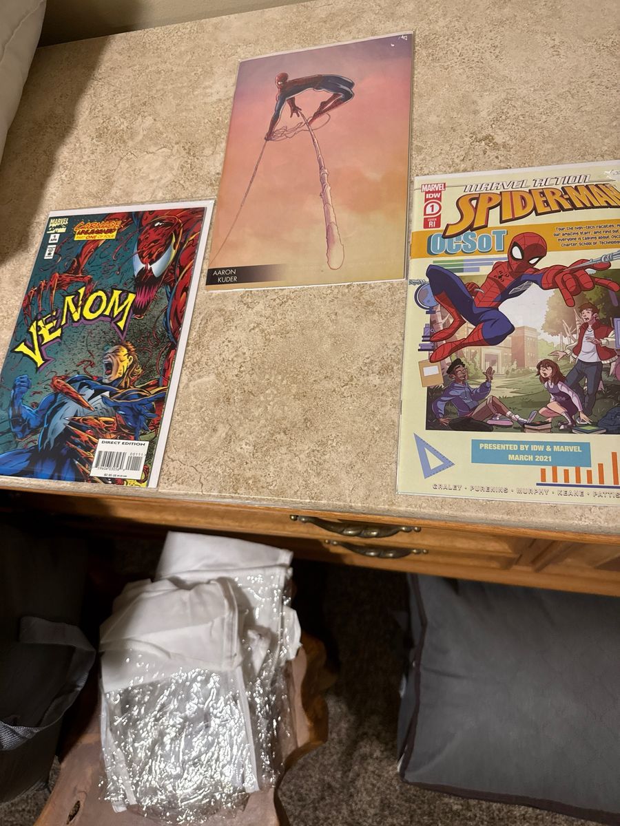 Spider Man and Venom comics