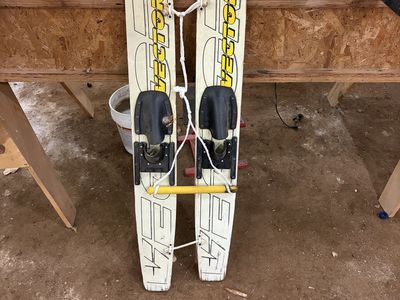 Kids water skis