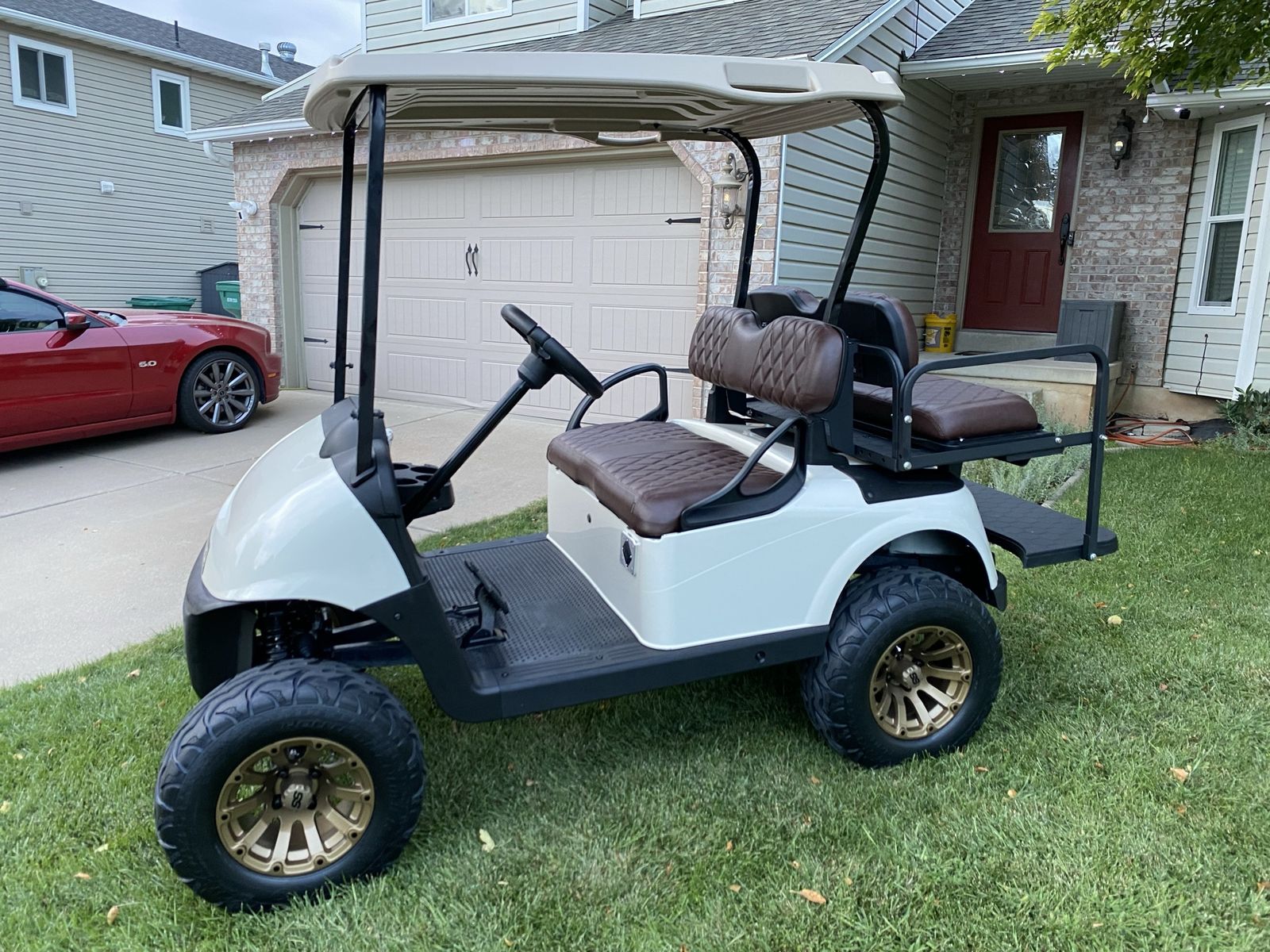 2020 EZGO RXV Elite Lithium Lifted Golf Cart
