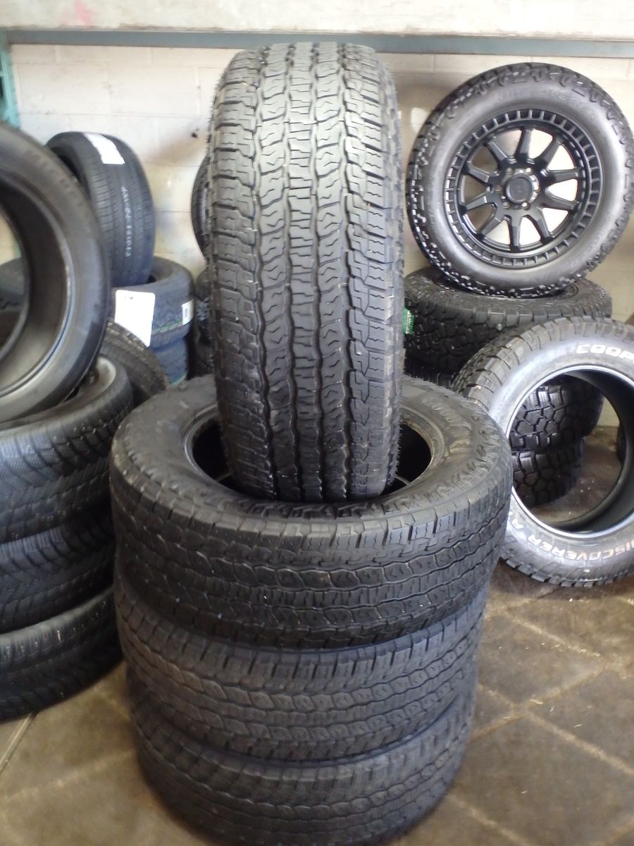 275/60R20 GOODYEAR WRANGLER TERRITORY AT SET OF USED TIRES