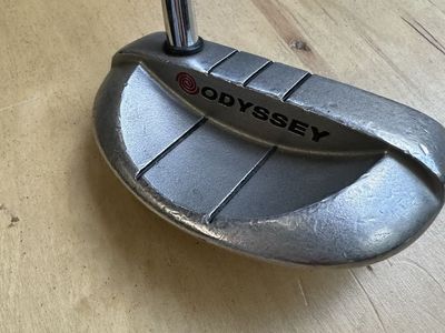 Odyssey dual force Rossie 2 putter.